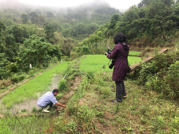 Reese 首次随同乐施会到云南的偏远山区探访。