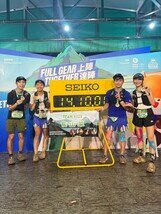 樂施大使梁釗峰與藝人米露迪組隊參加樂施毅行者。