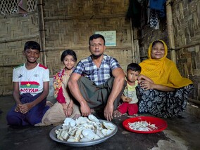Oxfam partner, Mukti Cox's Bazar, implements training in gardening and vegetable cultivation with Rohingya refugees and host community members. Participants have been able to cultivate healthy and climate-smart vegetable gardens, supporting their livelihoods. (Mukti Cox's Bazar/Oxfam)
