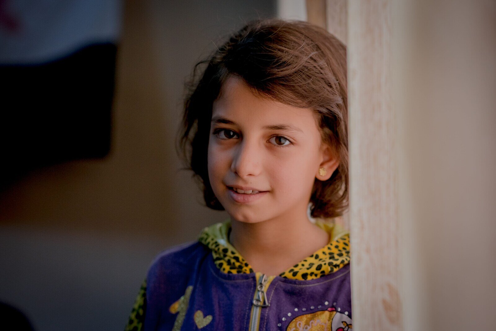 A bullet grazed 11-year-old Sara’s* skull when she fled from Syria to Jordan with her family. She now lives in Zarqa, in Jordan.  Sara said, ‘I want to become a doctor and run a clinic, so I can help people in need. Once, I talked to my friends at school about becoming a doctor; I think it’s a good job because doctors can help others.’  *Some names have been changed  (Photo: Poon Wai Nang/Oxfam)