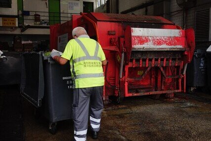 Image of Extreme heat at refuse collection points leave two-thirds of sanitation workers unwell